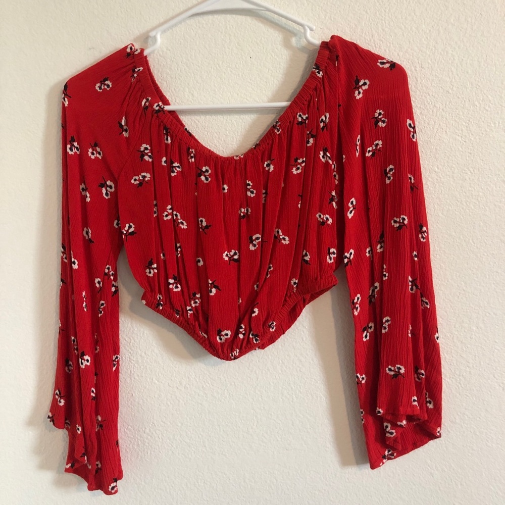 Long sleeve red billabong top